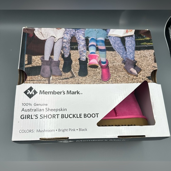 NIB Member's Mark Short Sheepskin Buckle Boots Girl's Size 4 Pink - Picture 10 of 12